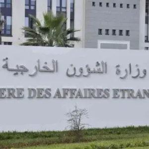 الجزائر تعرب عن استنكارها لقرار الحكومة الفرنسية الاعتراف بخطة الحكم الذاتي لإقليم الصحراء الغربية في إطار السيادة المغربية