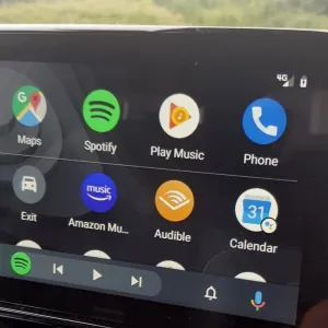 ما الجديد بآخر تحديث لنظام Android AUTO 12.8؟