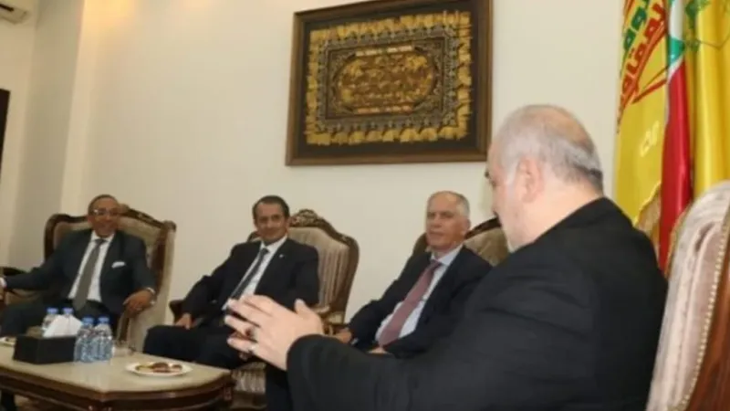 السفير المصري يتحدث عن "إيجابية" لدى الحزب: هناك رغبة بالتعاون