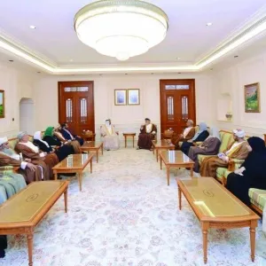 رئيس البرلمان العربي يشيد بمواقف سلطنة عمان وتجربتها البرلمانية
