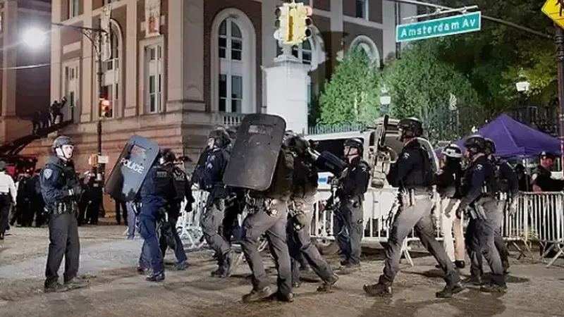 شرطة نيويورك تقتحم جامعة كولومبيا وتفض اعتصاماً لغزة