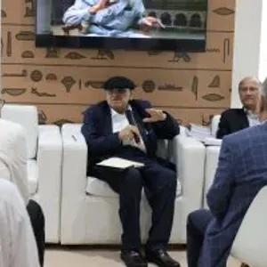 جناح مصر يستعرض مسيرة إبداع يوسف القعيد في 80 عامًا بمعرض أبو ظبي للكتاب