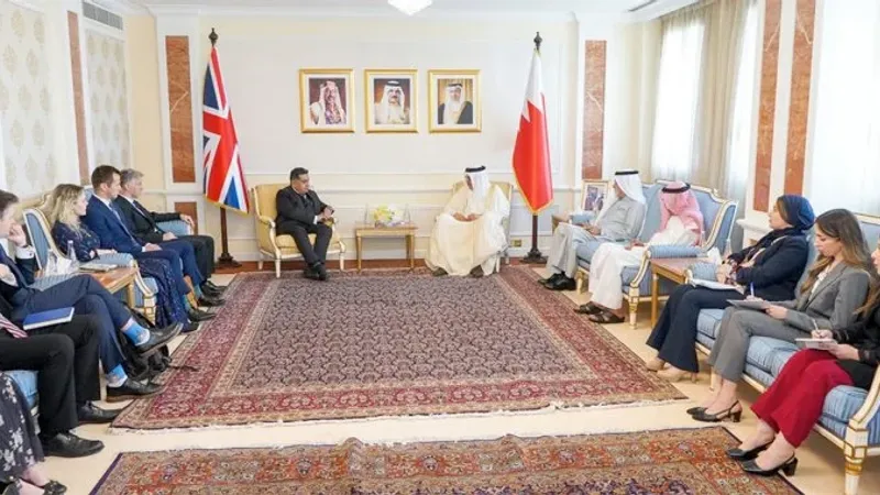 سعادة وزير الخارجية يجتمع مع وزير الدولة لشؤون الشرق الأوسط وشمال أفريقيا وجنوب آسيا والأمم المتحدة بالمملكة المتحدة
