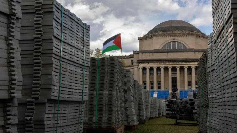 طلاب مدرسة أميركية يتهمون الإدارة بفرض رقابة على الأنشطة المؤيدة للفلسطينيين