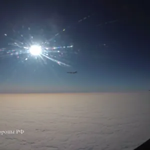 بالفيديو.. تحليق قاذفتين استراتيجيتين من طراز تو-160 فوق المحيط المتجمد الشمالي