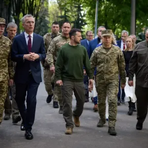 زيلينسكي وستولتنبرغ يتعجلان الأسلحة الغربية لأوكرانيا