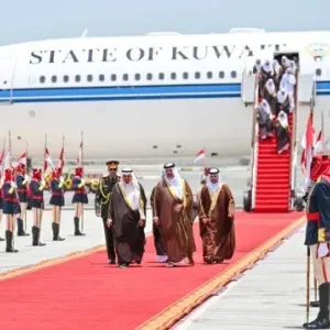 رئيس مجلس الوزراء الكويتي يصل إلى البحرين للمشاركة في القمة العربية الثالثة والثلاثين