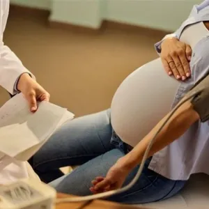 باليوم العالمي لتسمم الحمل.. نصائح للحوامل وعلامات تحذيرية من "قاتل محتمل"