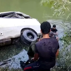 حافلة تقل طلابا تسقط في نهر العاصي بإدلب: فاجعة مروعة تخلف 7 قتلى وجرحى