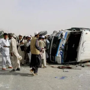 17 قتيلاً و34 جريحاً في حادث انقلاب حافلة بأفغانستان