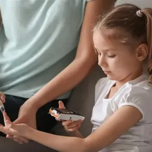ماذا تفعل الأم لحماية طفلها من السكري؟ "فيديوجرافيك"