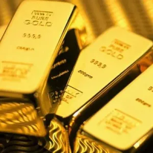 أسعار الذهب تواصل انخفاضها عالمياً مع تلاشي مخاوف اتساع النزاع المنطقة