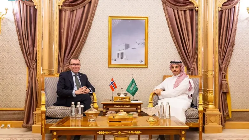 الرياض.. وزير الخارجية يلتقي وزير خارجية النرويج