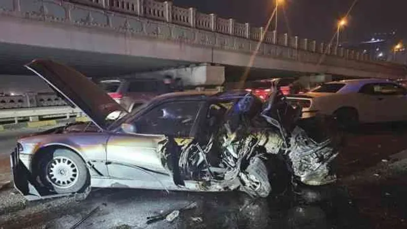 حادث مروع على طريقة افلام "الأكشن" يتسبب بتضرر أحد أهم جسور بغداد