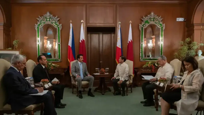 سمو الأمير والرئيس الفلبيني يعقدان جلسة مباحثات رسمية