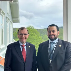 وزير الدولة بوزارة الخارجية يجتمع مع وزير خارجية النرويج على هامش منتدى أوسلو
