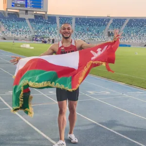 العداء العُماني علي البلوشي يحصد ذهبية سباق 100 متر بزمن 10 ثواني