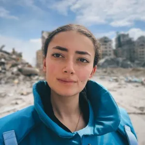 بلستيا العقّاد جميلة غزّة ومراسلتها لـ"النهار": من أوستراليا أكتب عن مدينة تنتفض للحياة من قلب الدمار
