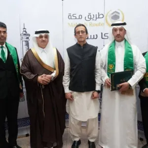 سفير خادم الحرمين الشريفين لدى باكستان يتفقد صالة مبادرة "طريق مكة" في مطار إسلام آباد الدولي