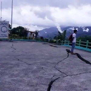 الفلبين.. زلزال بقوة 5.9 درجات يضرب جزيرة ليتي