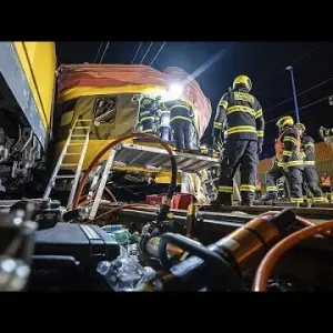 4 قتلى و23 جريحا في حادث اصطدم قطار ركاب بقطار شحن في جمهورية التشيك