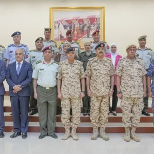 رئيس هيئة الأركان يستقبل وفد من كلية الدفاع الوطني الملكية بالمملكة الأردنية الهاشمية
