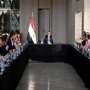 رئيس الوزراء المصري يعقد لقاءً مُوسعًا مع أصحاب الشركات الناشئة بقمة "رايز أب"