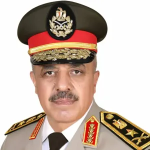 قرار جمهوري بتعيين الفريق أحمد خليفة رئيساً لأركان حرب القوات المسلحة