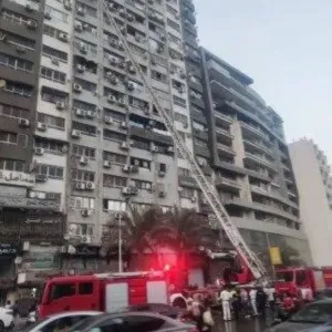 إصابة 16 بينهم سعوديتان في حريق برج سكني بمصر.. ومسؤول لـ«عكاظ»: اختناقات فقط
