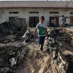 مقتل 16 شخصاً بينهم 10 أطفال في قصف إسرائيلي لمنزل وسط غزة