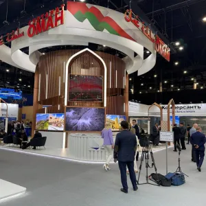 مباحثات روسية عمانية على هامش فعاليات منتدى بطرسبورغ الاقتصادي