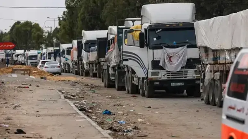 المكتب الإعلام الحكومي بغزة: لم يصل شمال القطاع سوى 49 شاحنة بأسبوع