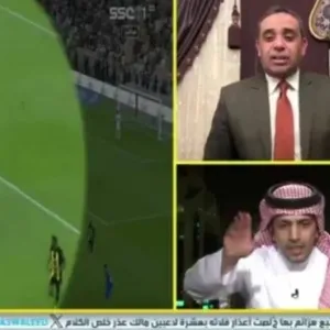 شاهد.. الزلال يتحدى سمير عثمان على الهواء بشأن لعبة في مباراة كأس الملك بين الهلال والاتحاد..والأخير يرد