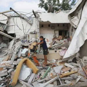 مقتل مسؤول كبير بحكومة غزة في غارة إسرائيلية
