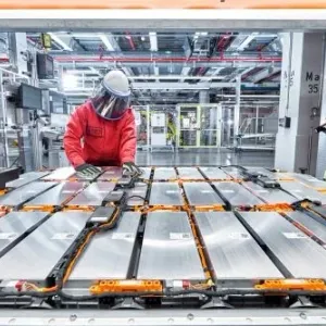 مجموعة صينية تستثمر ما يقارب 500 مليون دولار في مصنع لبطاريات الليثيوم بالمغرب