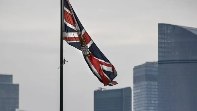 بريطانيا تصدر بيانا بشأن «نشاط خبيث» على أراضيها.. ما القصة؟