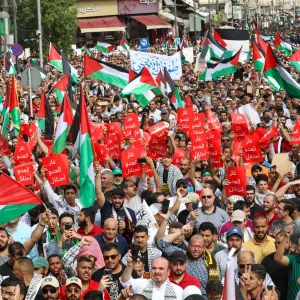 "عيدنا بانتصار المقاومة".. مسيرة في عمّان دعما لغزة