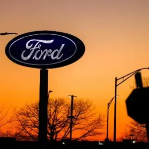أرباح شركة Ford Motor تتجاوز التقديرات وإيرادات الربع الرابع بلغت 43.2 مليار دولار