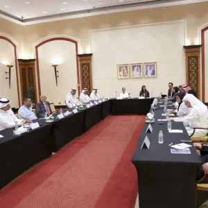 هيئة البحرين للسياحة والمعارض تعقد اجتماعاً مع لجنة تطوير سوق المنامة