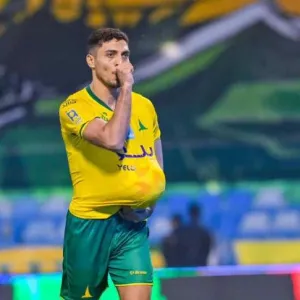 وقع على هدفه الخامس.. محمد شريف يهز شباك الوحدة في الدوري السعودي (فيديو)