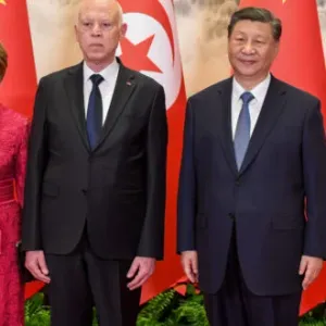 بالفيديو: مراسم إستقبال رسمية لرئيس الدولة وحرمه في الصين وتوقيع اتفاقيات تعاون
