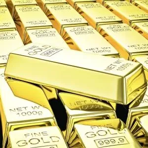 الذهب يتراجع مع ترقب المستثمرين لبيانات مهمة للتضخم في أمريكا