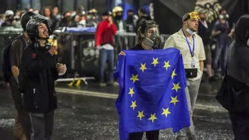جورجيا.. متظاهرون مؤيدون للاتحاد الأوروبي ينصبون حواجز أمام البرلمان