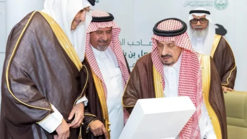 أمير منطقة الرياض يدشن 30 مشروعًا تنمويًا للطرق بأكثر من 2.8 مليار ريال