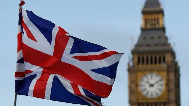 بريطانيا تعتزم مراجعة الضوابط المفروضة على الاستثمار في الخارج والصادرات