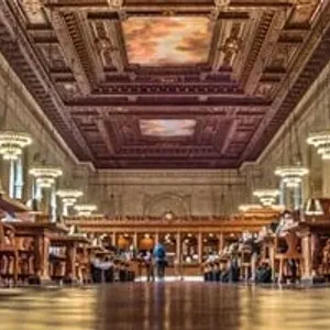 50 ألف زائر ورواية تولستوى.. ماذا جرى فى أول أيام افتتاح مكتبة نيويورك؟