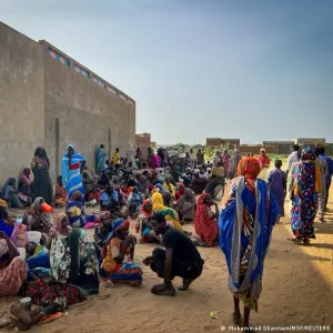 الحرب في السودان: نزوح المدنيين وسط مخاطر المجاعة والأمراض