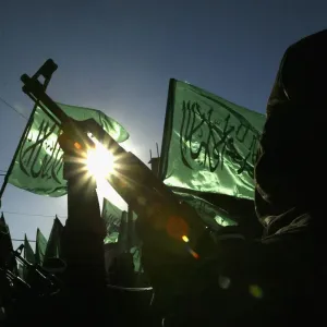 قيادي في "حماس": سنُهدي النصر المبين للسيسي وكل الزعماء العرب