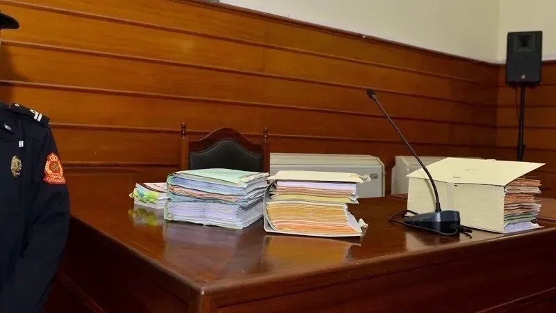 محكمة طنجة تُغرم نائبا برلمانيا استقلاليا