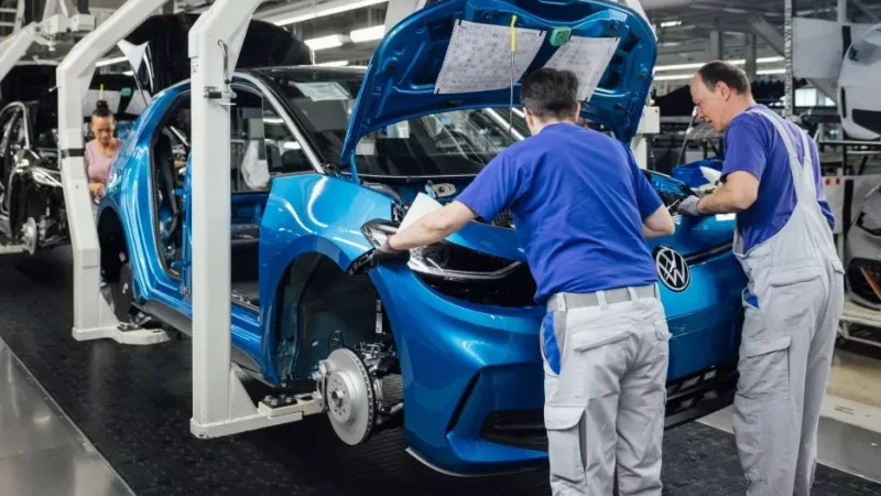 فولكس واجن قد تكون عاجزة عن إنتاج سيارة كهربائية بسعر أقل من 22,000 دولار حالياً